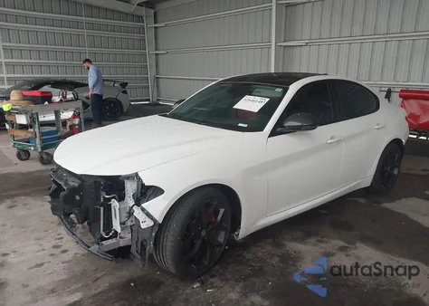 2019 Alfa Romeo Giulia Rwd z USA, uszkodzony, nr VIN ZARFAMAN6K7619579